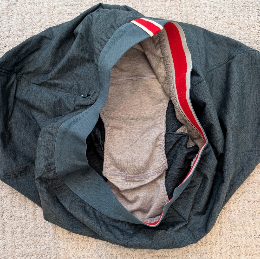 Tracksmith Session Speed Shorts, Size Small - Picture 5 of 6